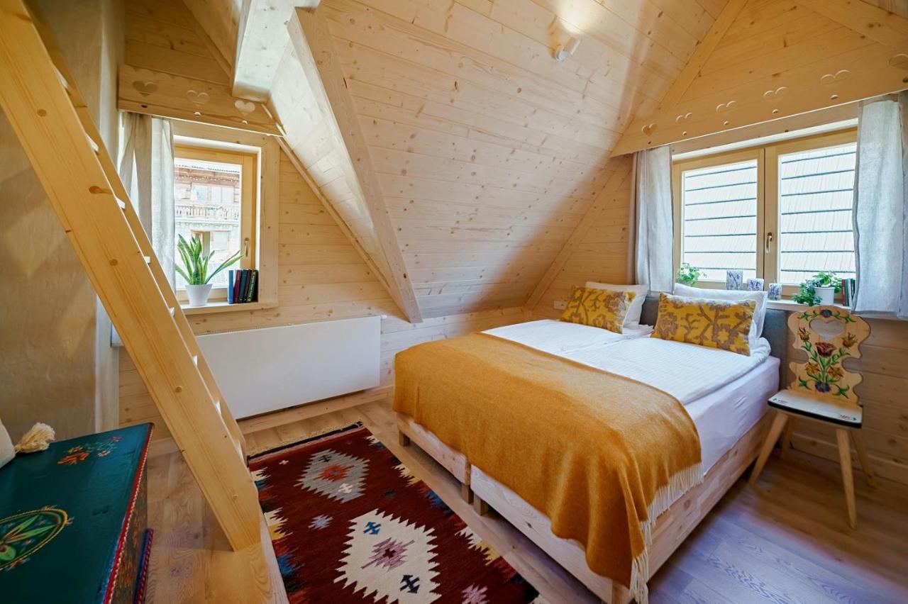 Deluxe cottage mountain views