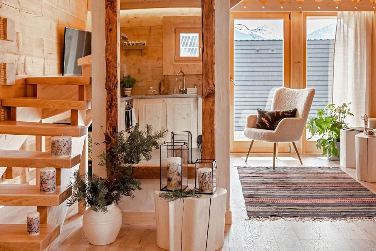 Deluxe cottage mountain views