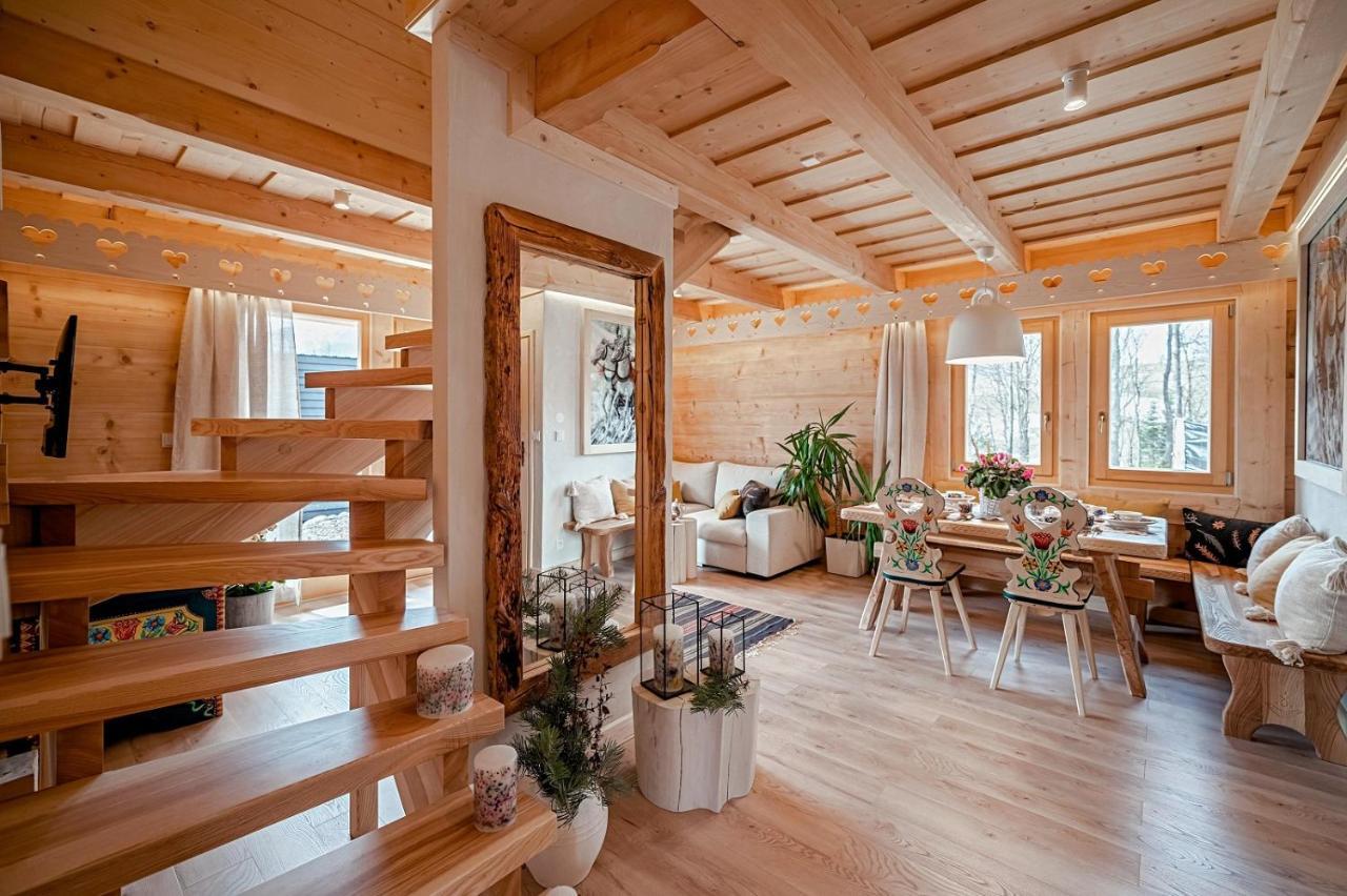 Deluxe cottage mountain views