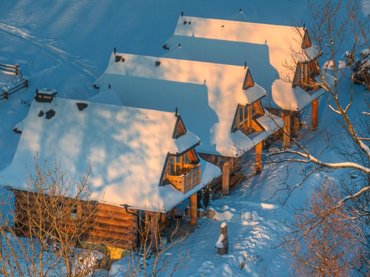 Deluxe cottage mountain views