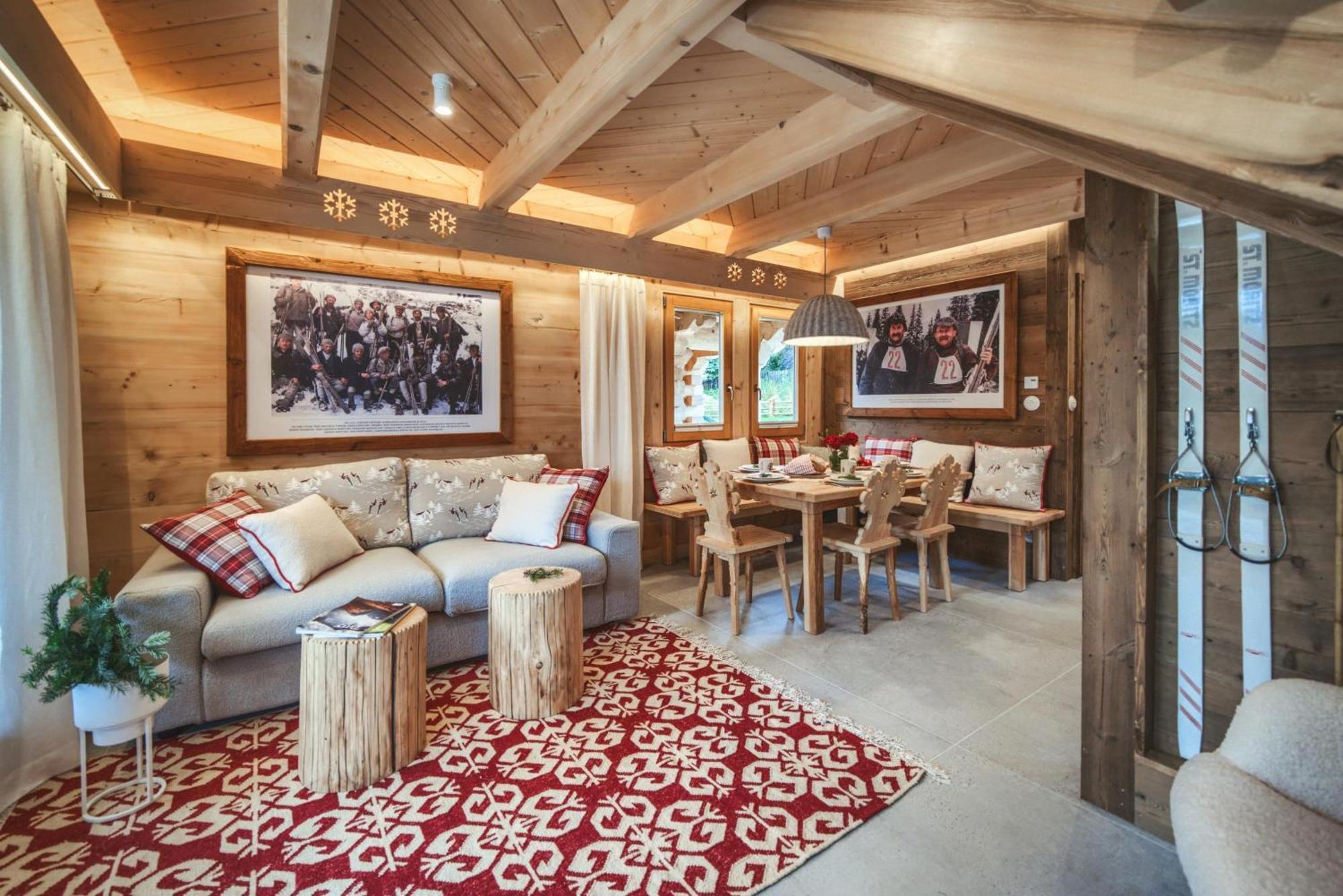 Deluxe cottage a terrace mountain views